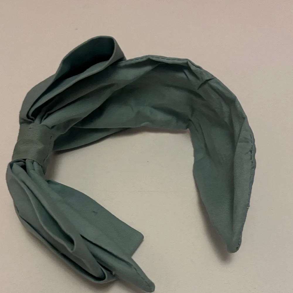 Teal Hair Bow Accessory